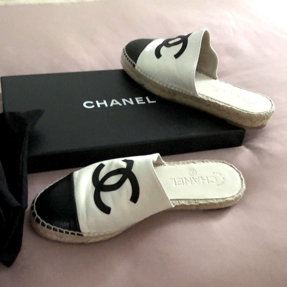 Chanel espadrilles worn once. Perfect condition - Picture 1 of 2
